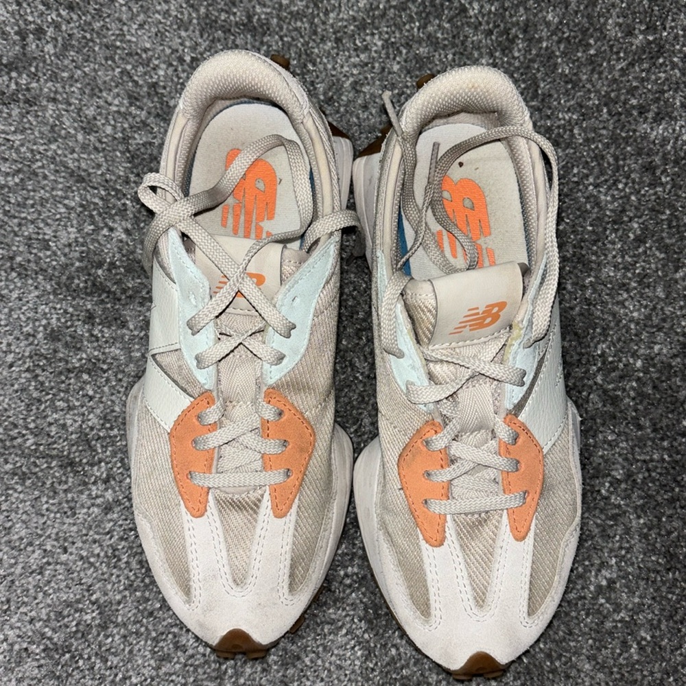 New balance size 7 woman’s. Gently used